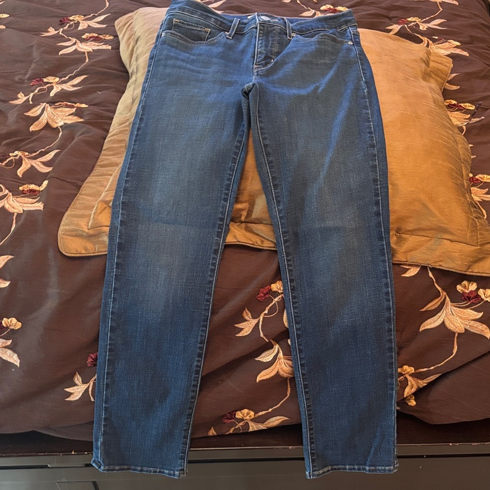 Levi's Women's Straight Leg Jeans in Indigo